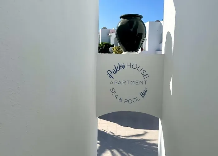 Pakki House アパート *